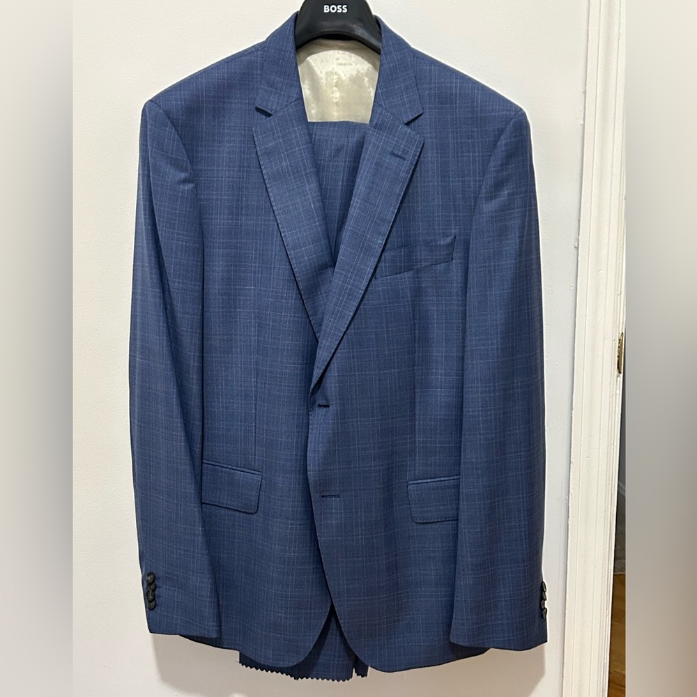 Boss Subtle Windowpane Pattern  H-Huge Textured Solid 3 piece Blue Suit